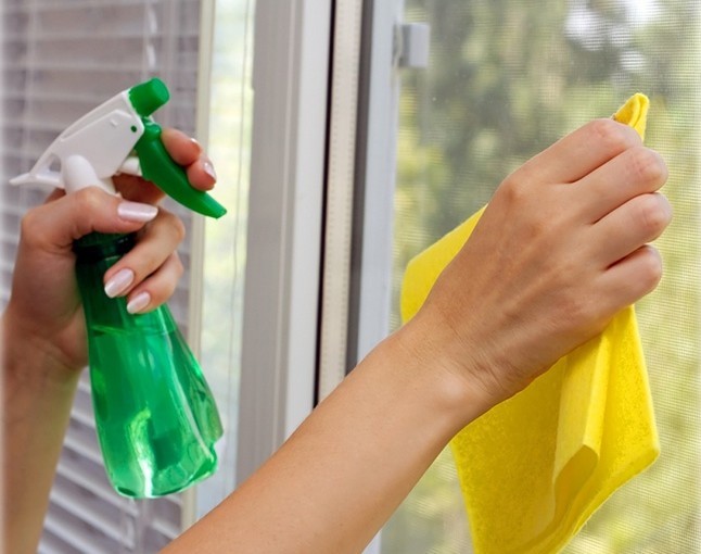 Щасливим власникам пластикових вікон: правила догляду