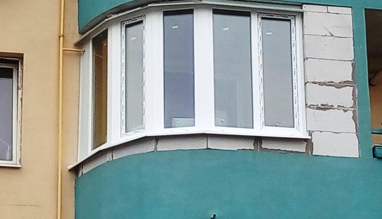 СКЛІННЯ ЕРКЕРНОЇ ЛОДЖІЇ НА ВУЛ. ШОЛОХОВА.