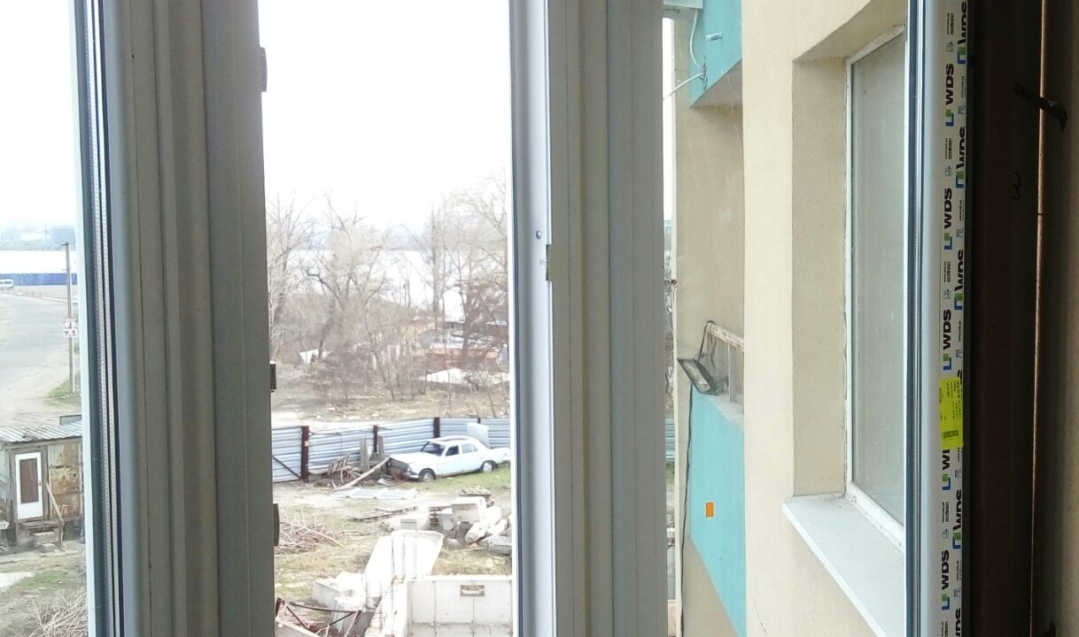 ОСТЕКЛЕНИЕ ЭРКЕРНОЙ ЛОДЖИИ НА УЛ. ШОЛОХОВА.