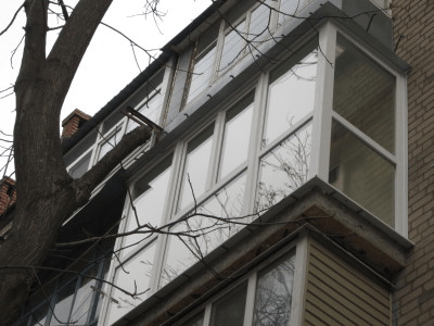ФРАНЦУЗСКИЙ БАЛКОН НА ГЕРОЕВ