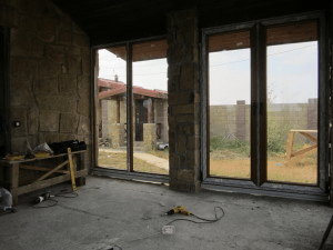 ОСТЕКЛЕНИЕ ГОСТЕВОГО ДОМИКА НОВОСЕЛОВКА