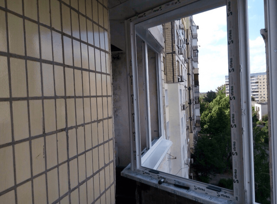 ОСТЕКЛЕНИЕ ЭРКЕРНОГО БАЛКОНА