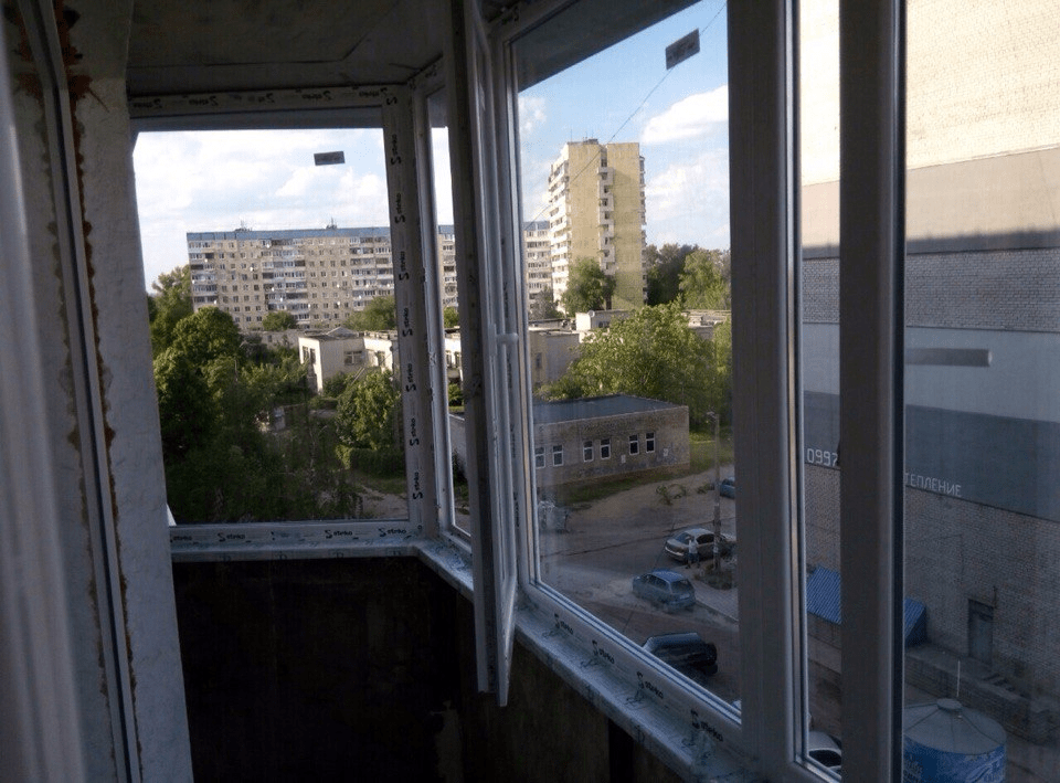 ОСТЕКЛЕНИЕ ЭРКЕРНОГО БАЛКОНА