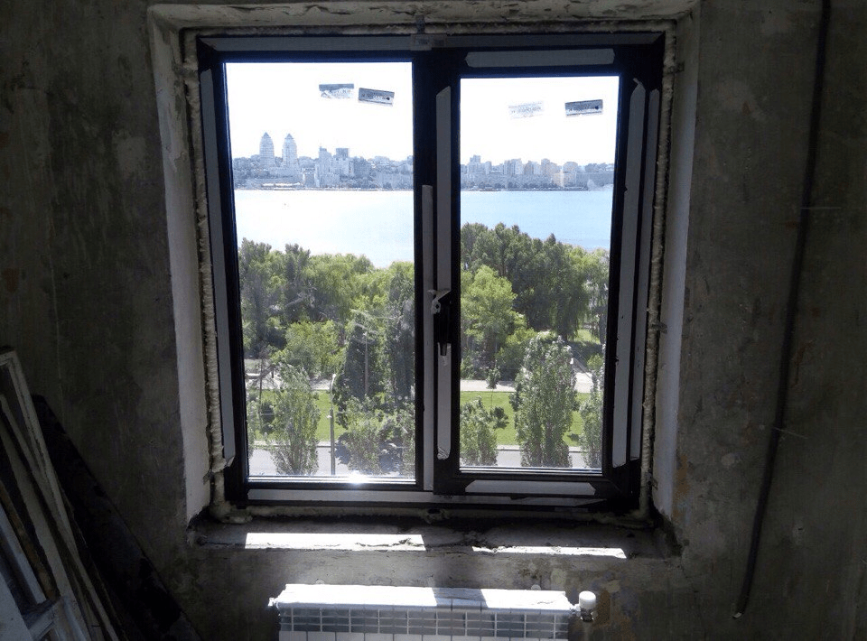 ФРАНЦУЗСКИЙ БАЛКОН НА МАРШАЛА МАЛИНОВСКОГО