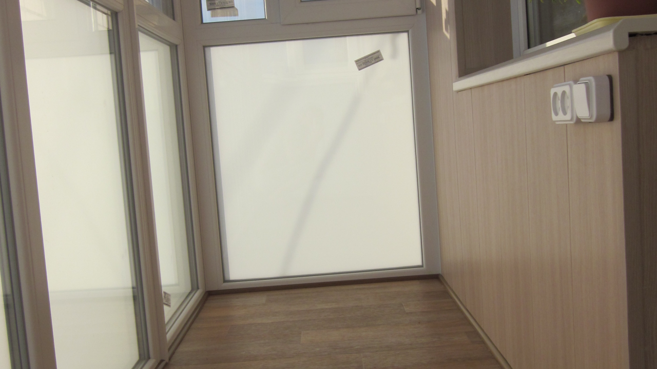 ФРАНЦУЗЬКИЙ БАЛКОН “ПІД КЛЮЧ”