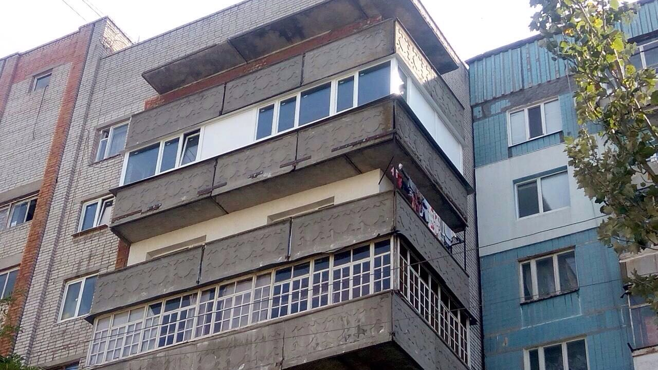 ОСТЕКЛЕНИЕ Г-ОБРАЗНОГО БАЛКОНА В Г.ДНЕПР
