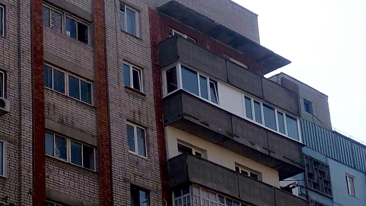 СКЛІННЯ Г-ПОДІБНОГО БАЛКОНА В М.ДНІПРО