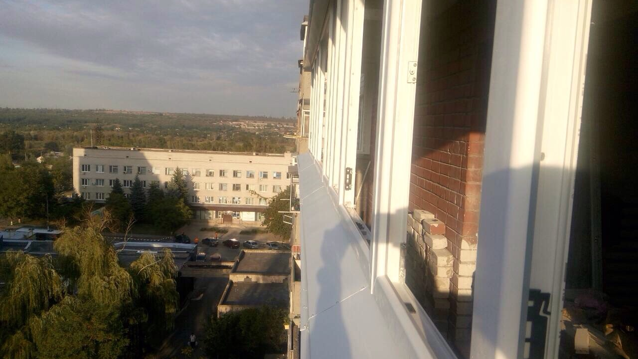 СКЛІННЯ Г-ПОДІБНОГО БАЛКОНА В М.ДНІПРО