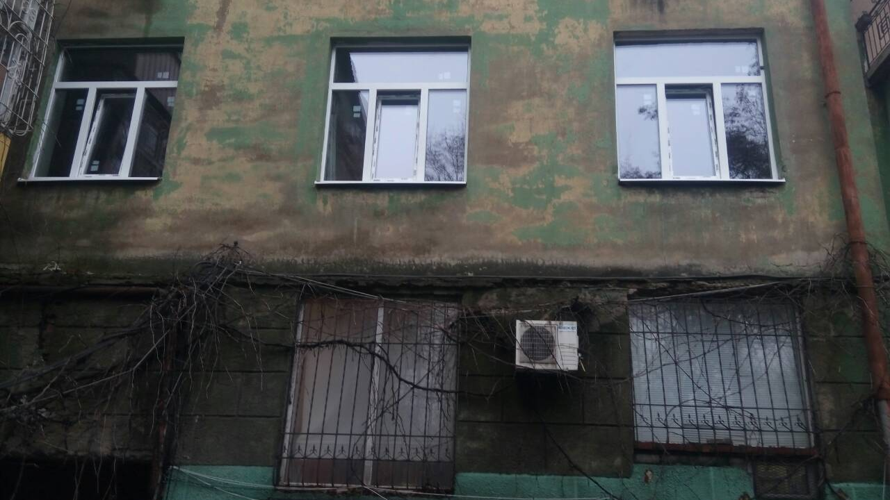 ОСТЕКЛЕНИЕ “СТАЛИНКИ” В Г.ДНЕПР