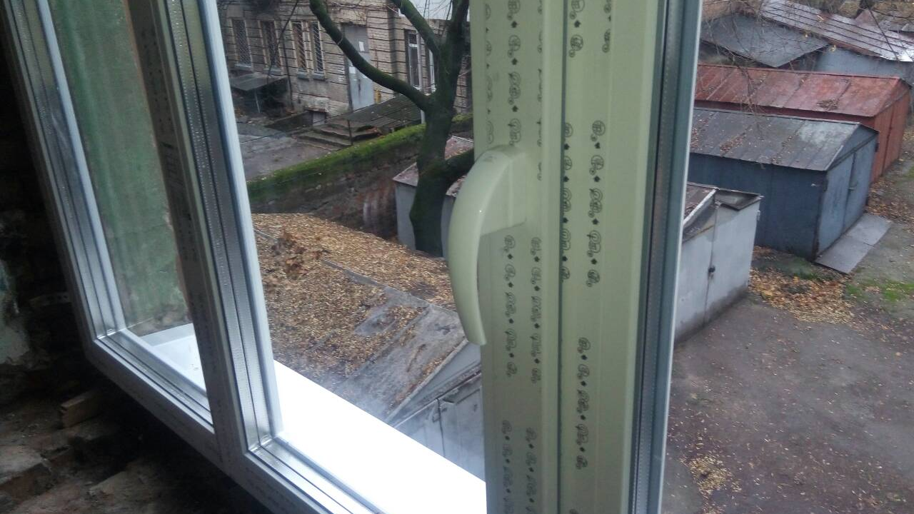 ОСТЕКЛЕНИЕ “СТАЛИНКИ” В Г.ДНЕПР