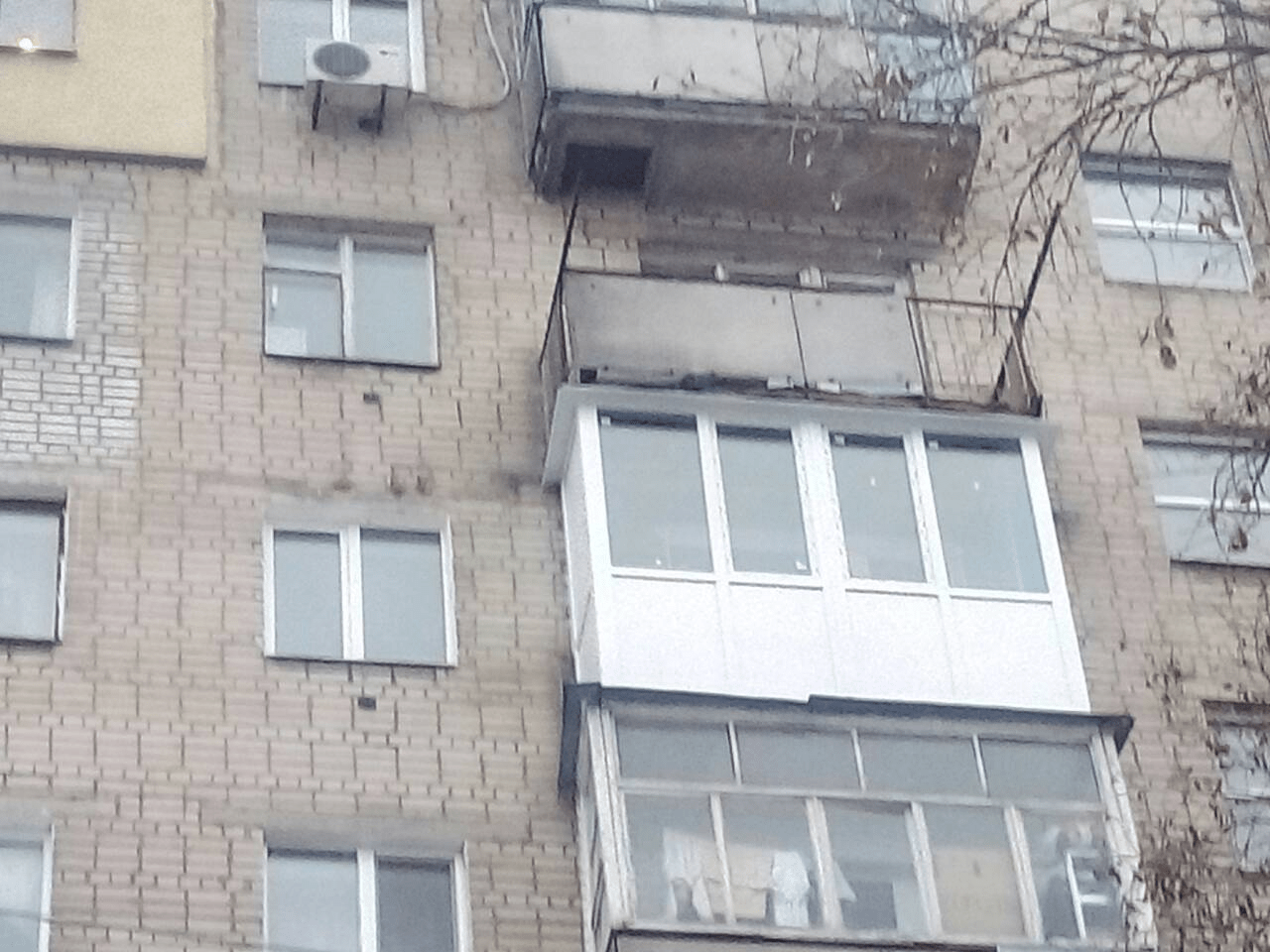 ФРАНЦУЗСКИЙ БАЛКОН НА ГЕНЕРАЛА ПУШКИНА