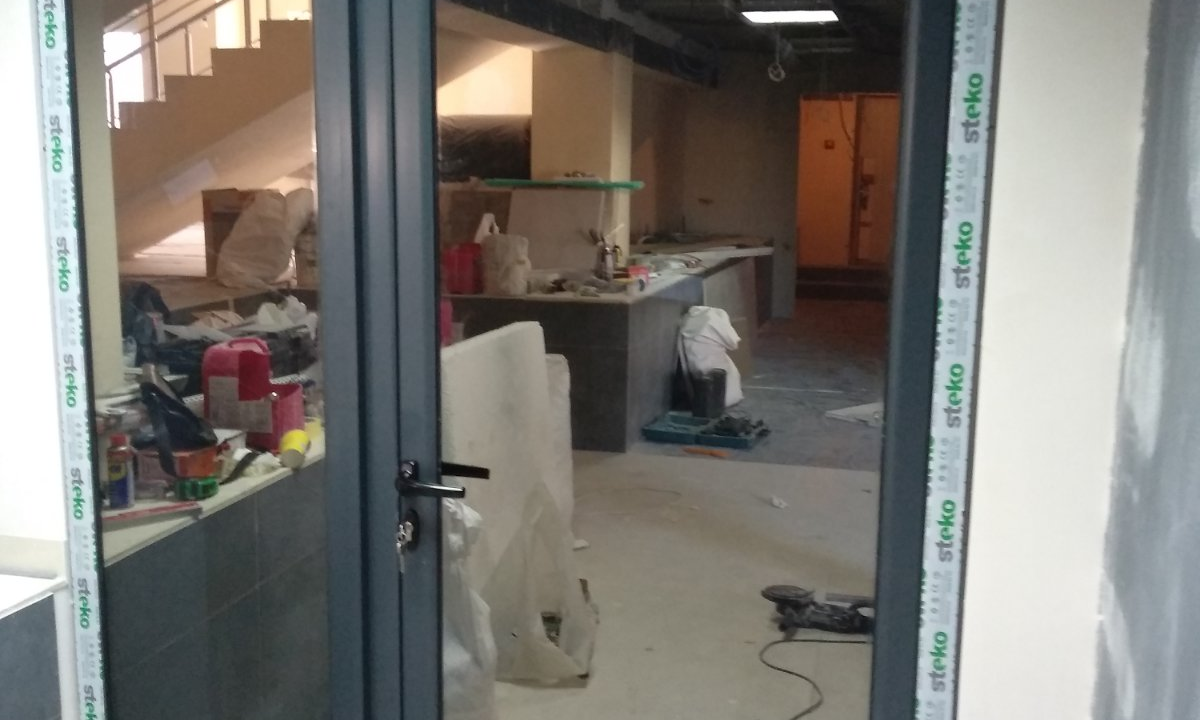 ВХІДНІ АЛЮМІНІЄВІ ДВЕРІ